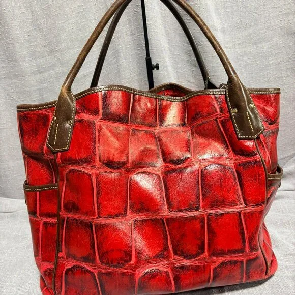 Beautiful Red Dooney & Bourke - Picture 2 of 15